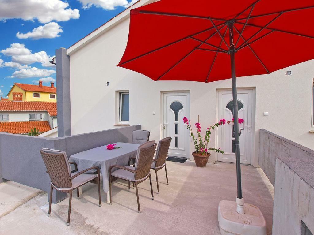 Luna Appartement Pula Buitenkant foto